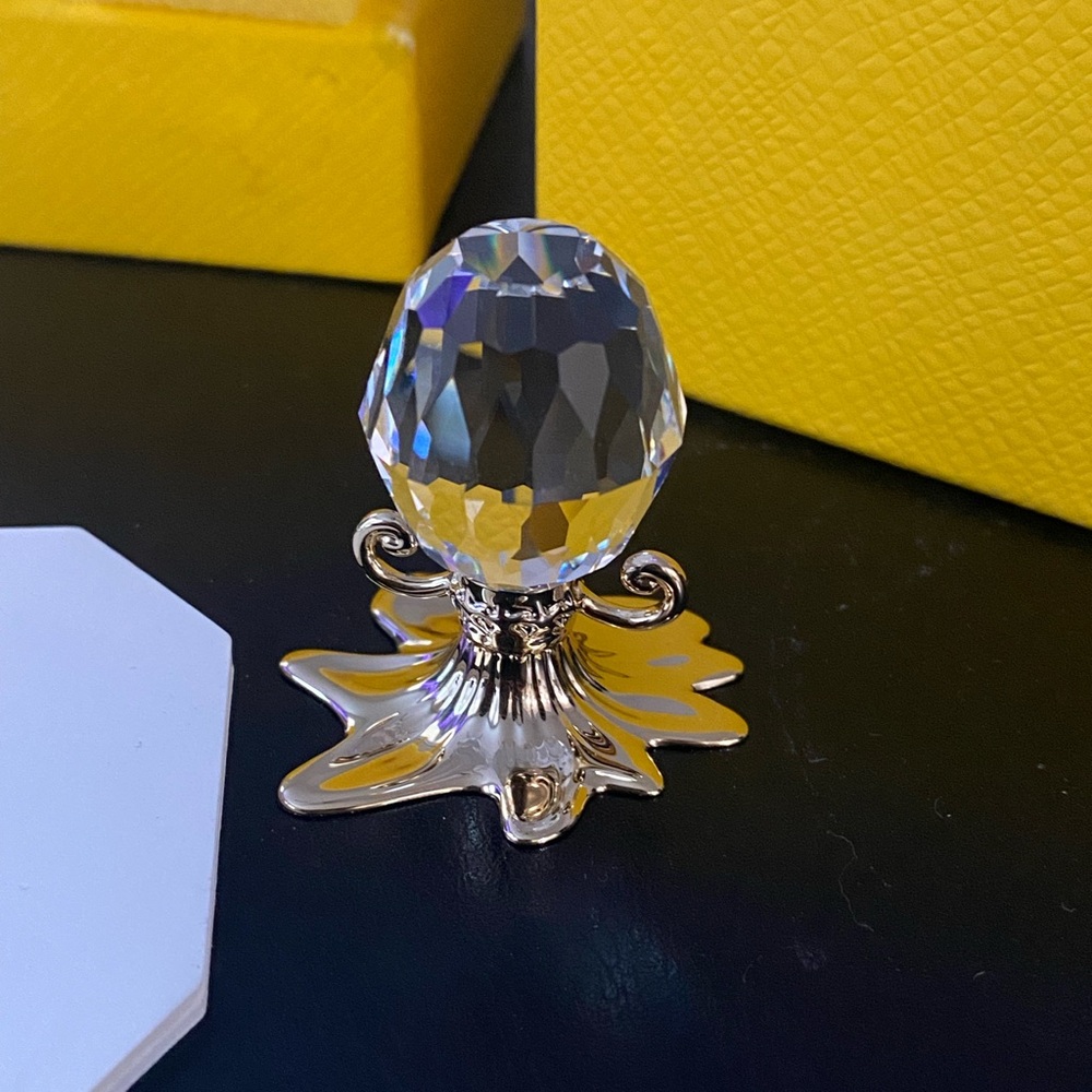 Swarovski Crystal Accent with Gold Base